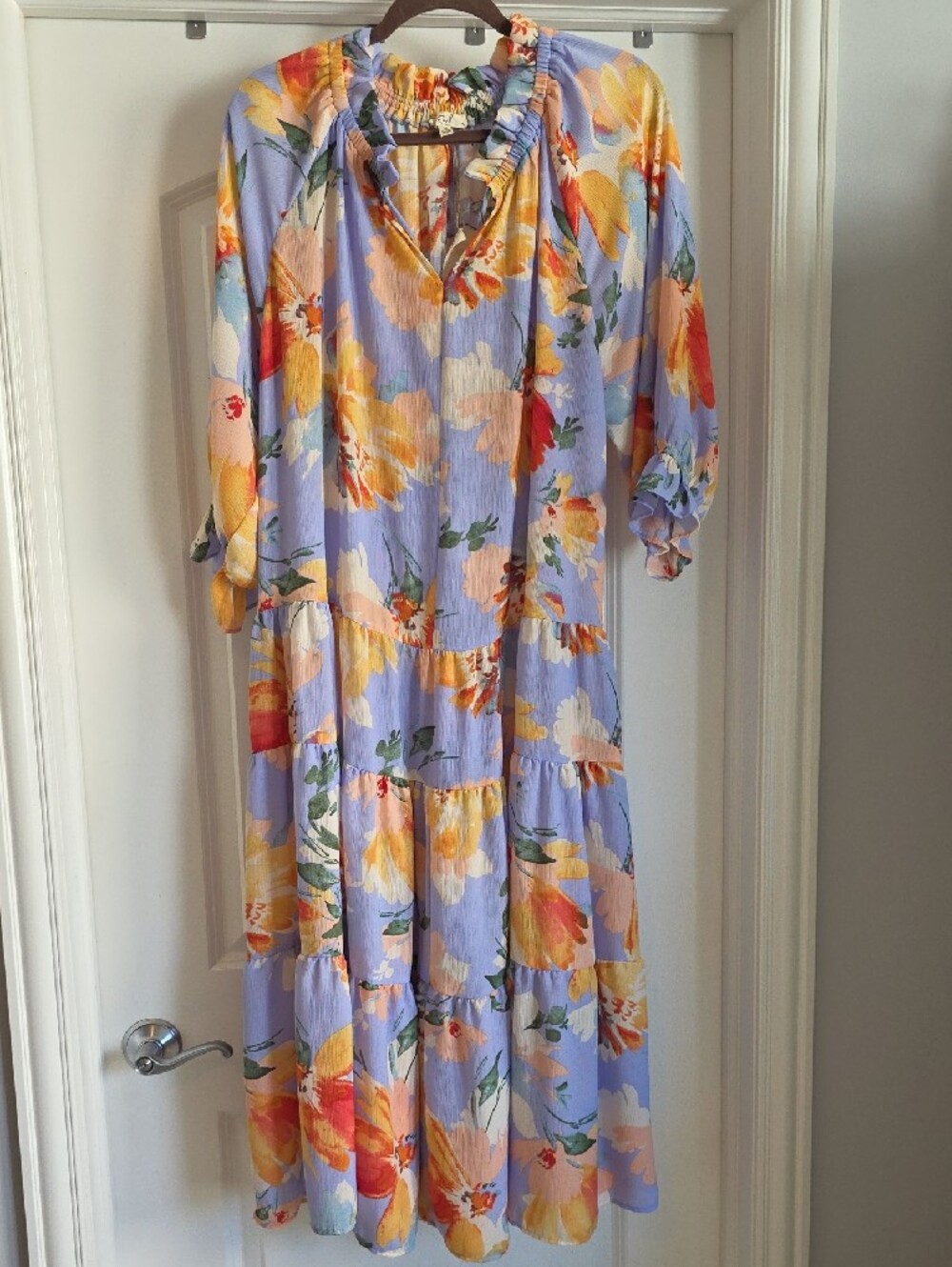 NWT Easel Medium Stunning Floral Tiered Midi/Maxi Dress with Tie-Neck - Picture 4 of 9